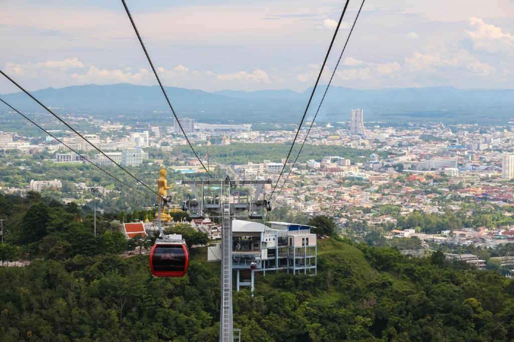 The Three Hat Yai Exteriör bild