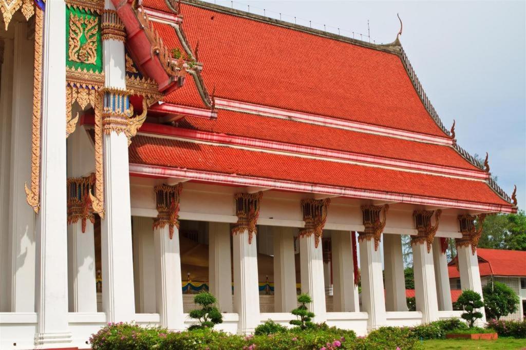 The Three Hat Yai Exteriör bild
